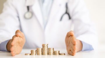 The doctor protects the savings